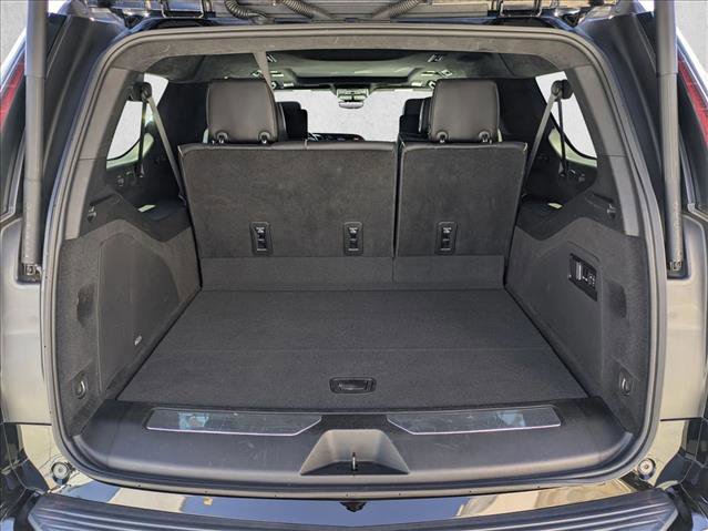 Used 2023 Cadillac Escalade ESV Sport Platinum w/ LPO, ONYX Package image 6