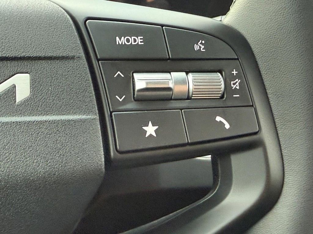 New 2025 Kia K4 EX image 9
