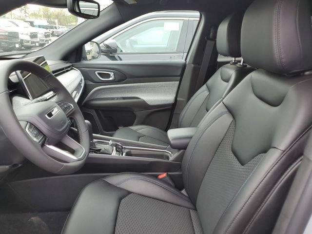 Used 2024 Jeep Compass Latitude w/ Convenience Group AWD/4WD image 10