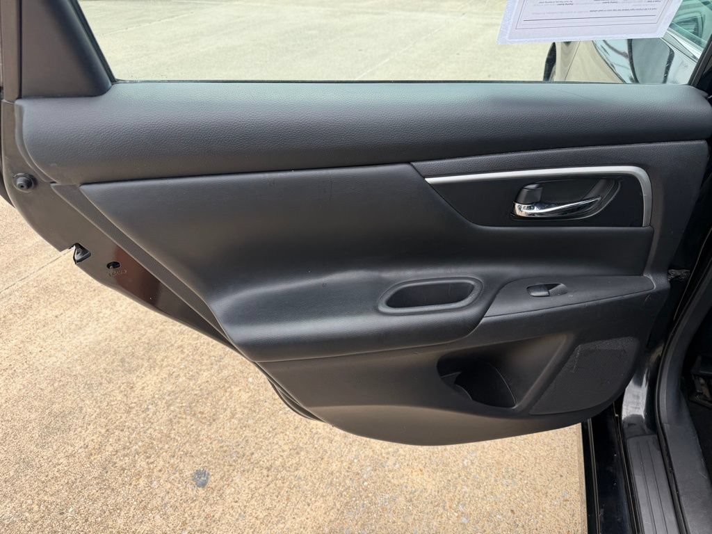 Used 2016 Nissan Altima 2.5 SV FWD image 15