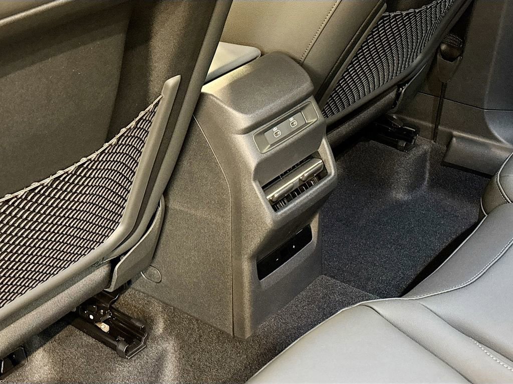 New 2026 Audi Q3 quattro 2.0T AWD/4WD image 17