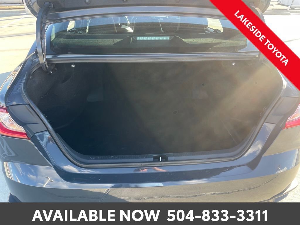 Used 2025 Toyota Camry SE image 19