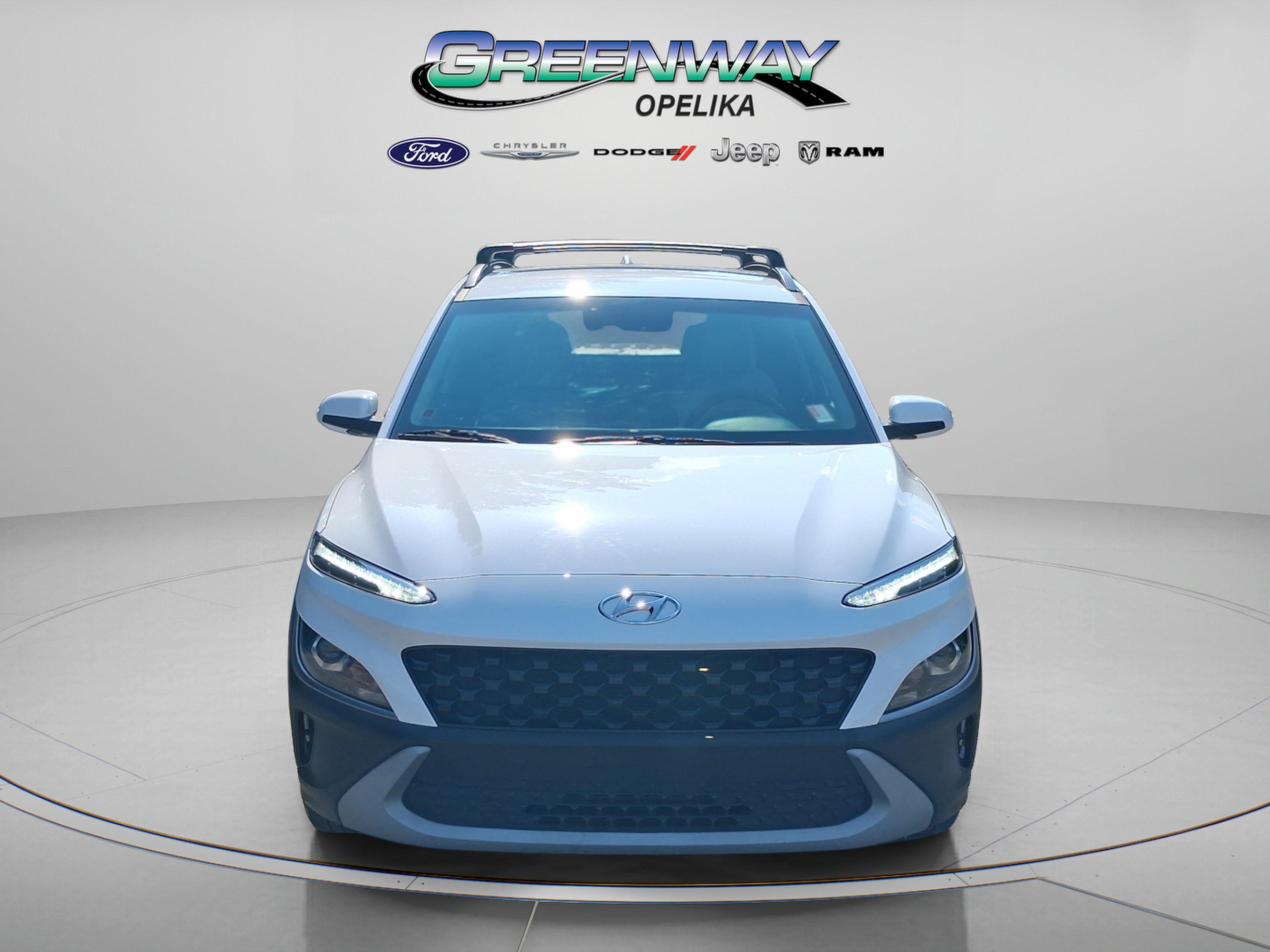 Used 2023 Hyundai Kona SEL AWD/4WD image 2