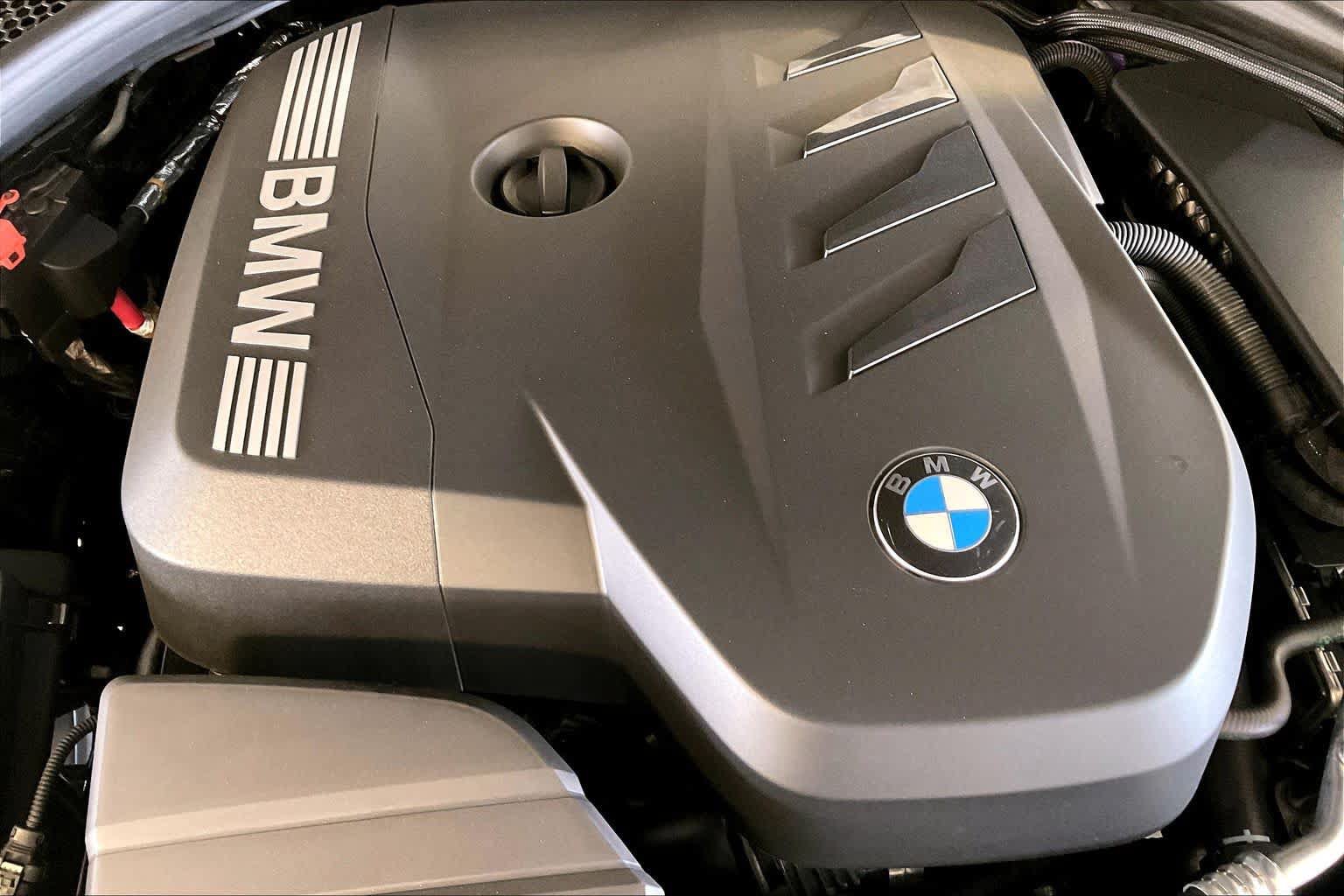 New 2026 BMW 330i xDrive Sedan w/ Premium Package AWD/4WD image 17