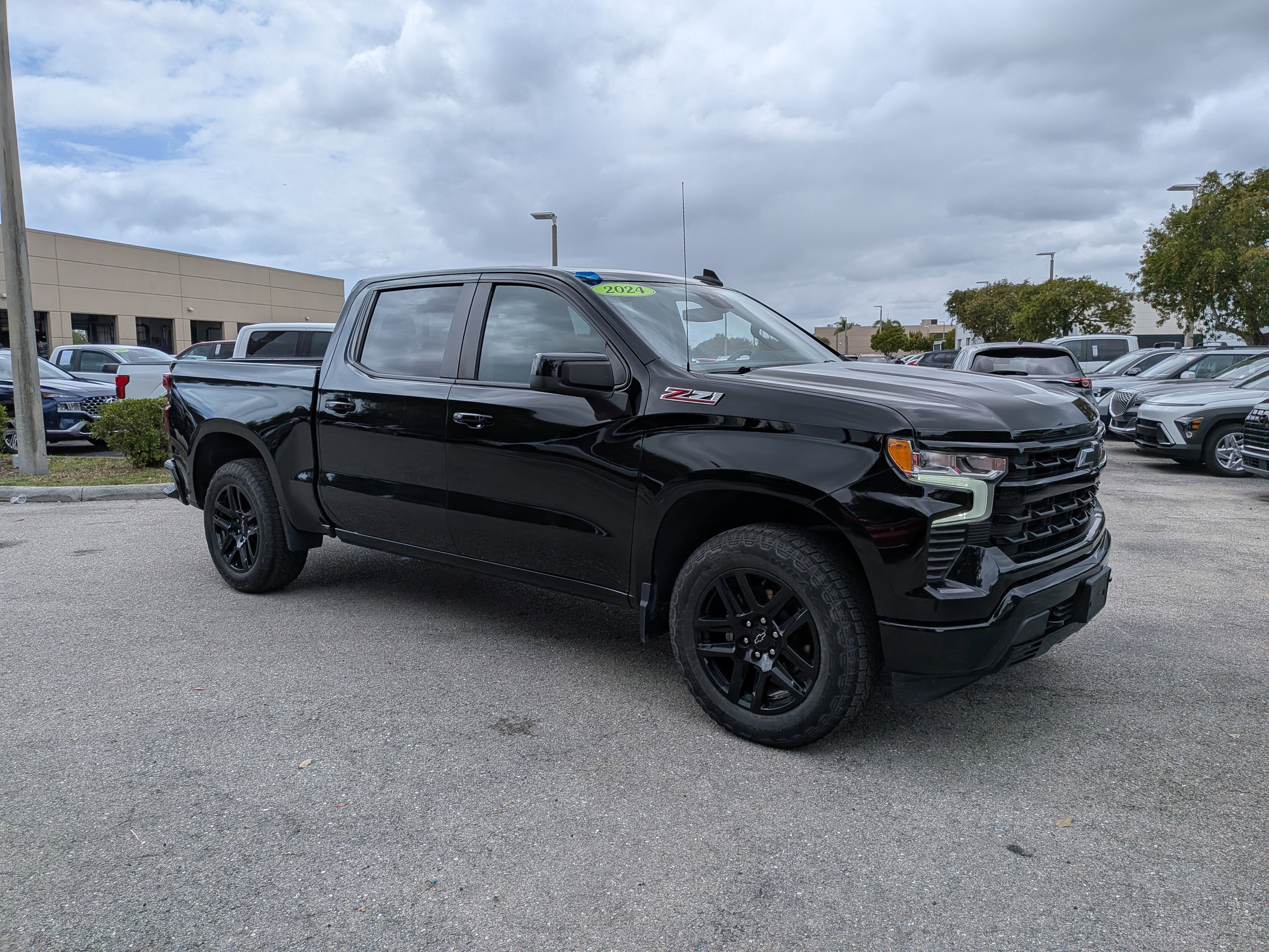 Used 2024 Chevrolet Silverado 1500 RST w/ Convenience Package II image 2