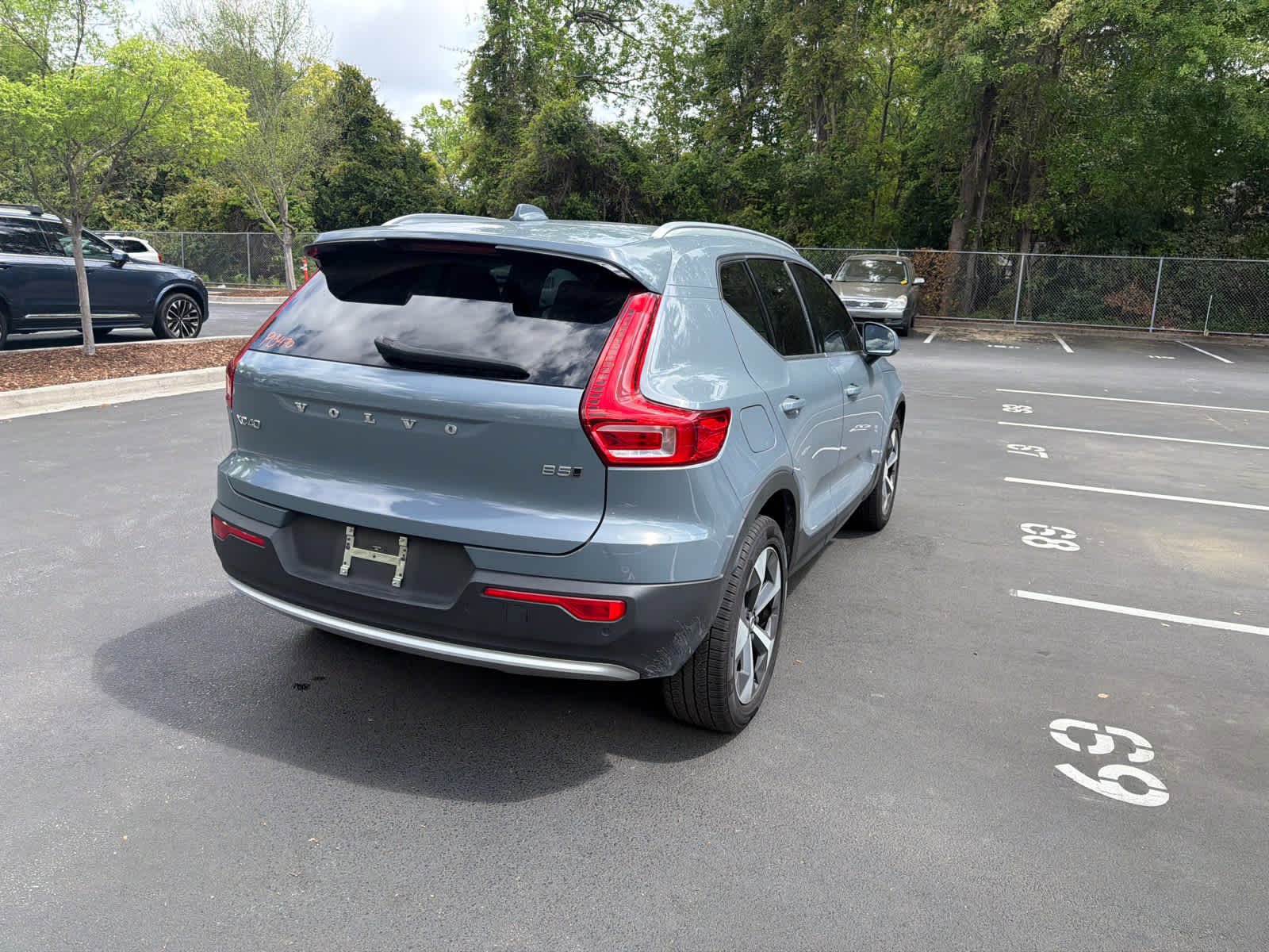 Certified 2023 Volvo XC40 B5 Plus w/ Protection Package Premier image 15