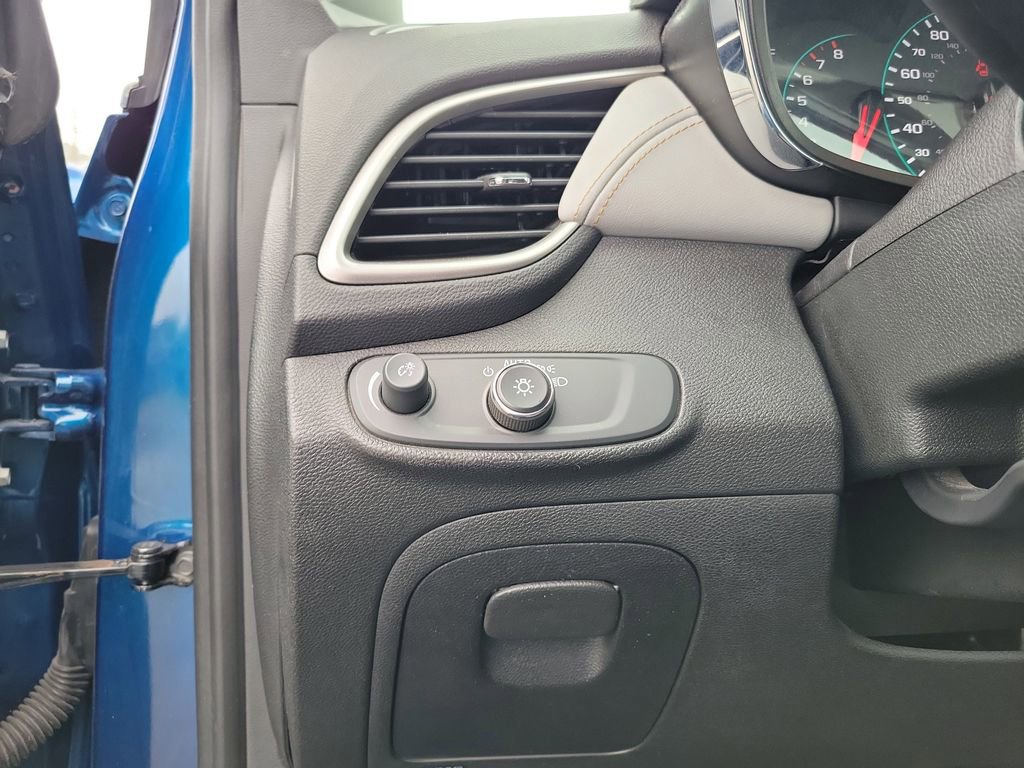 Used 2019 Chevrolet Trax LT w/ Driver Confidence Package image 16