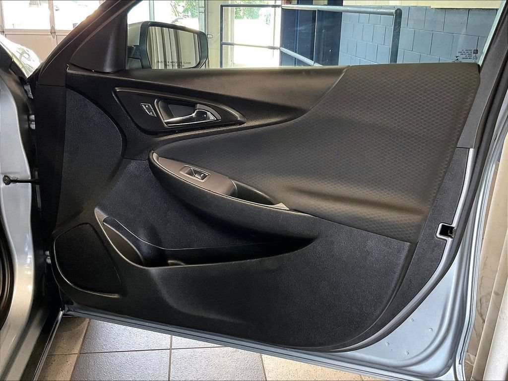 Used 2024 Chevrolet Malibu LT FWD image 12