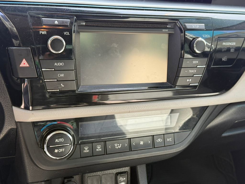 Used 2015 Toyota Corolla LE FWD image 8
