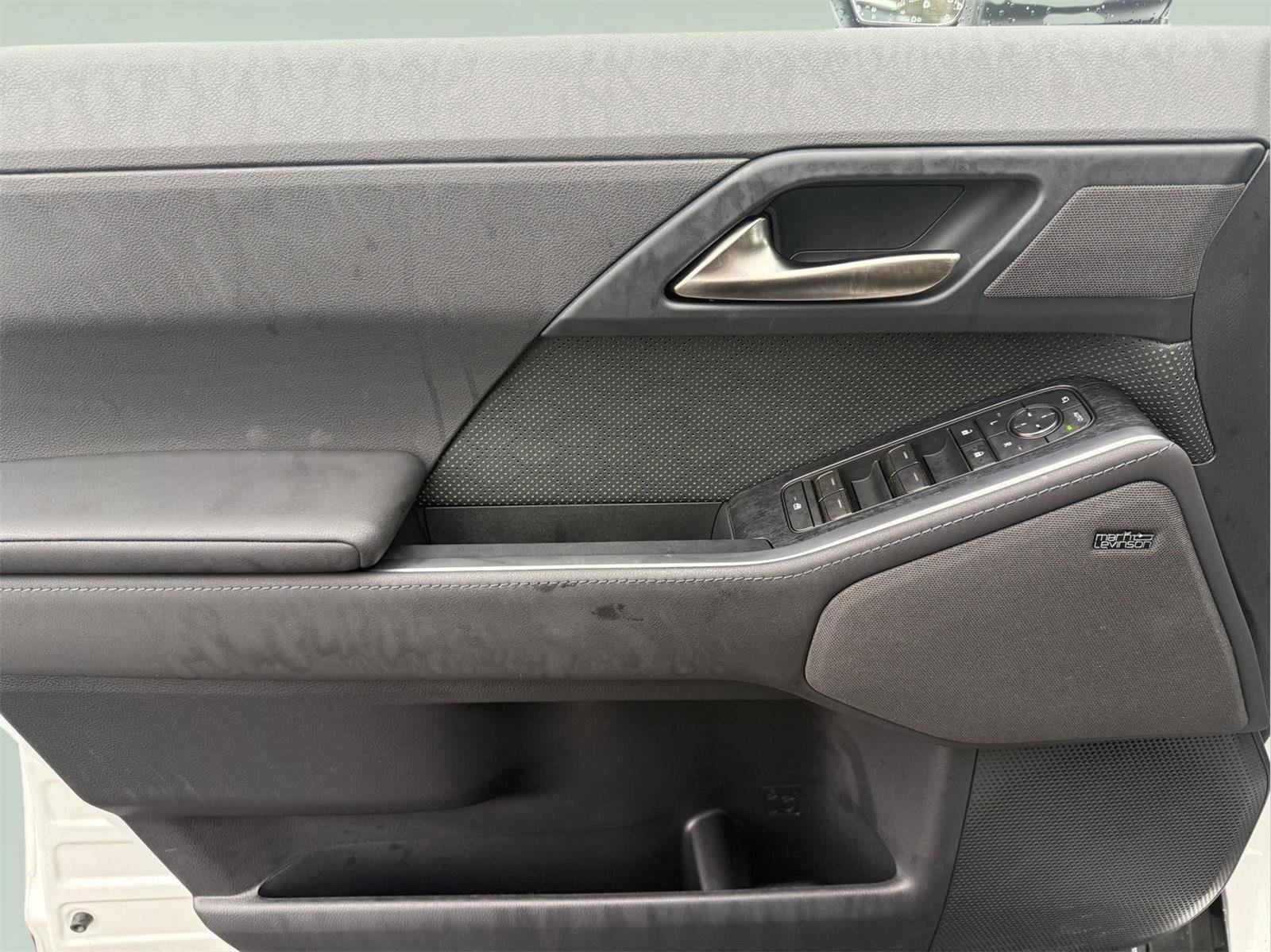 Used 2024 Lexus GX 550 image 9