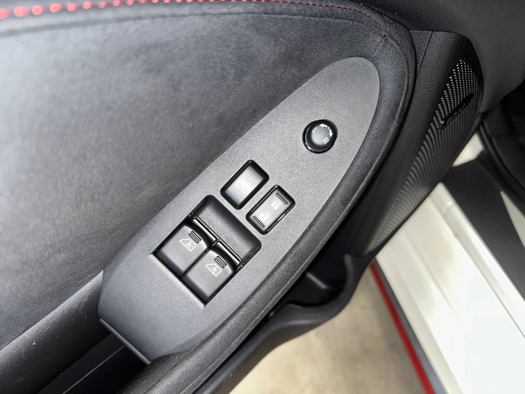 Used 2017 Nissan 370Z NISMO RWD image 7