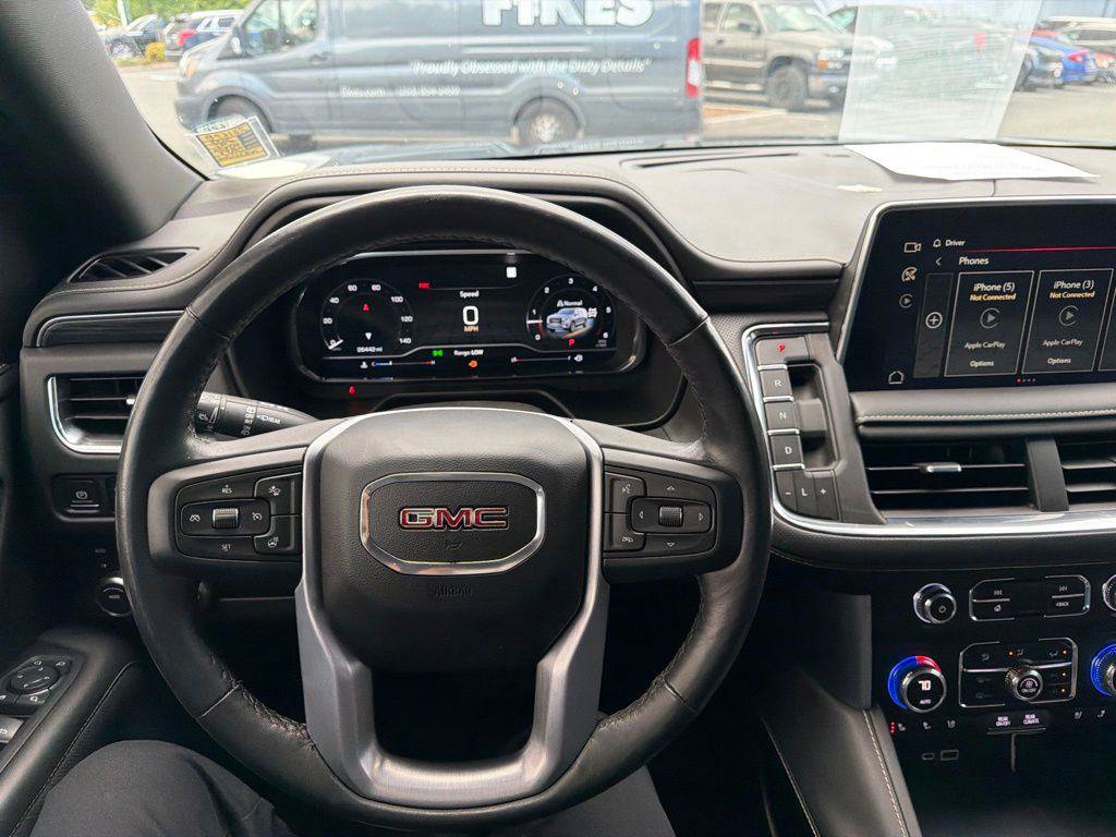 Used 2022 GMC Yukon SLT w/ SLT Luxury Package AWD/4WD image 18