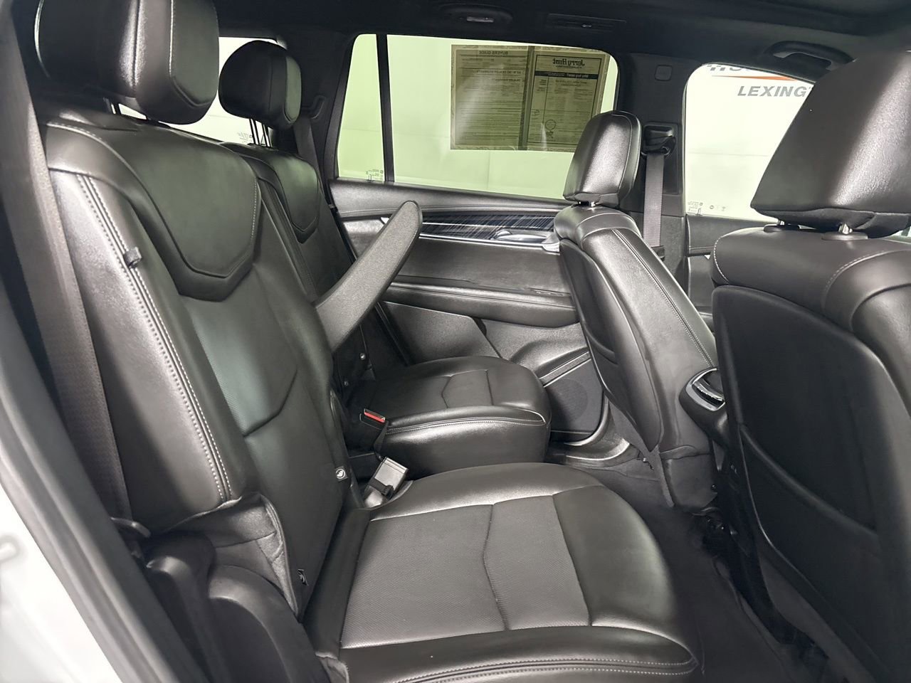 Used 2024 Cadillac XT6 Premium Luxury image 25