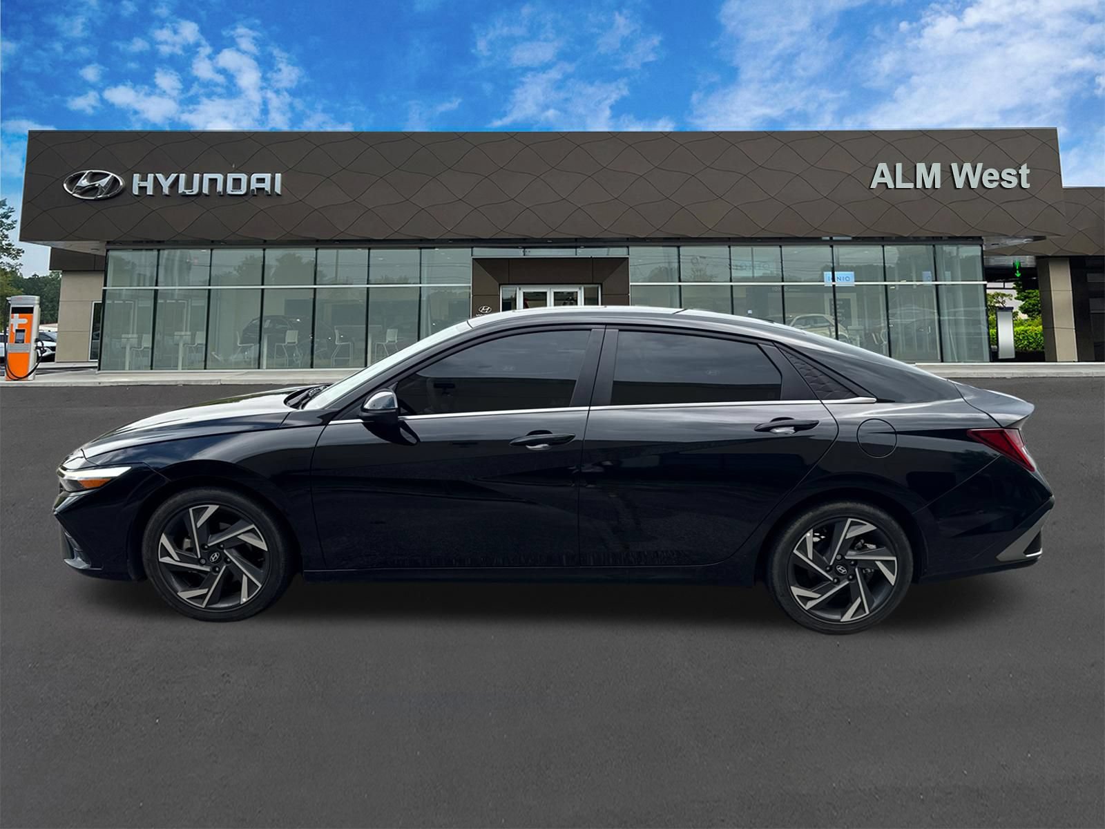 Certified 2025 Hyundai Elantra Limited FWD image 7