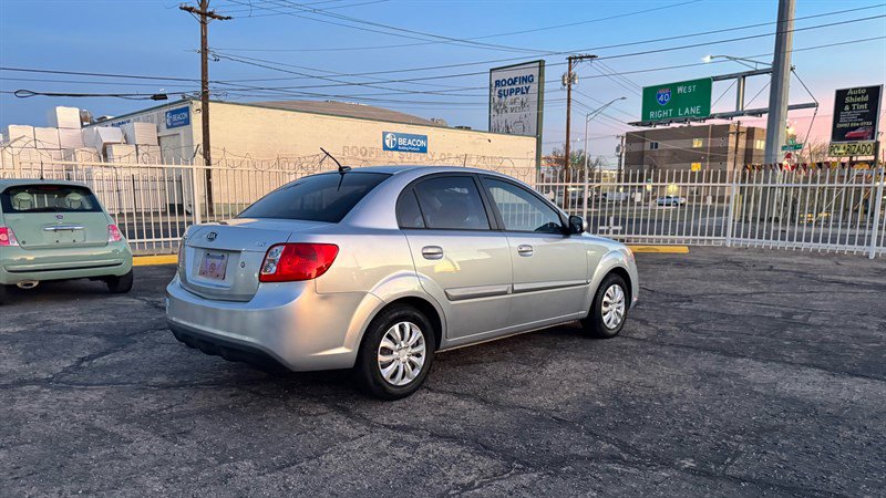 Used 2010 Kia Rio LX image 2