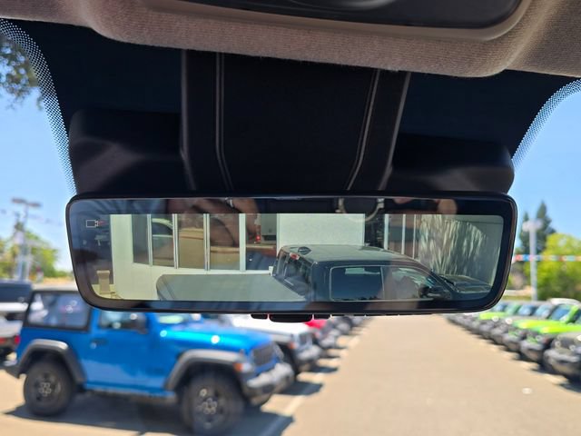Used 2025 RAM ProMaster 2500 w/ Crew Van Package FWD image 12