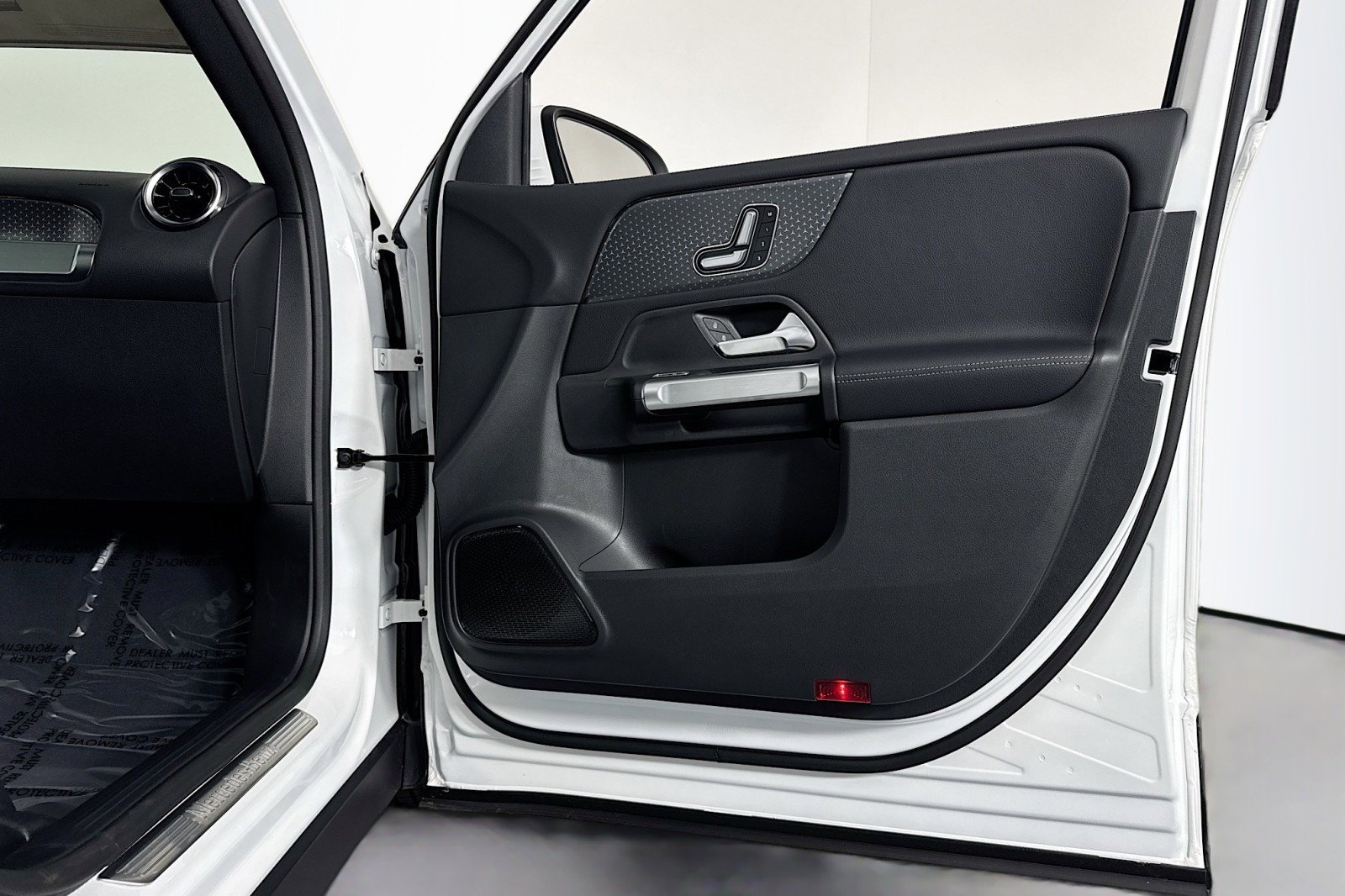 New 2026 Mercedes-Benz GLB 250 image 23