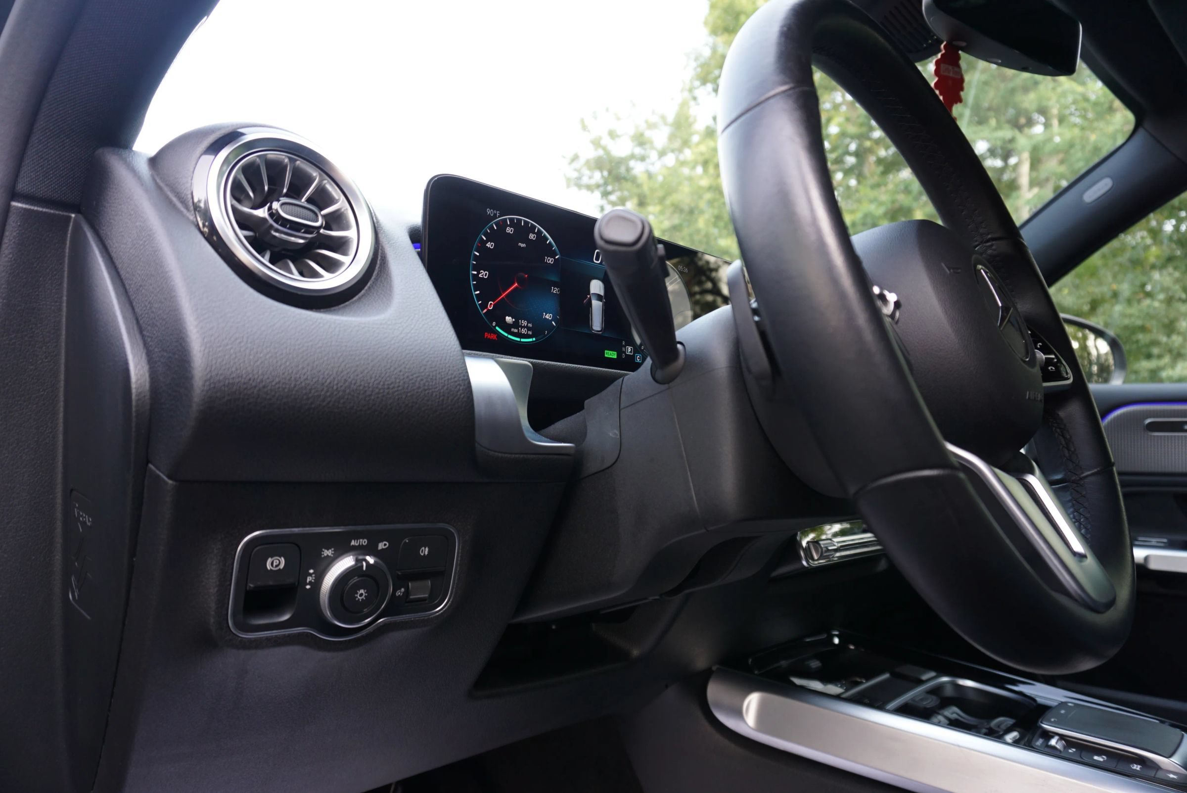 Used 2022 Mercedes-Benz EQB 350 4MATIC w/ Pinnacle Package image 30