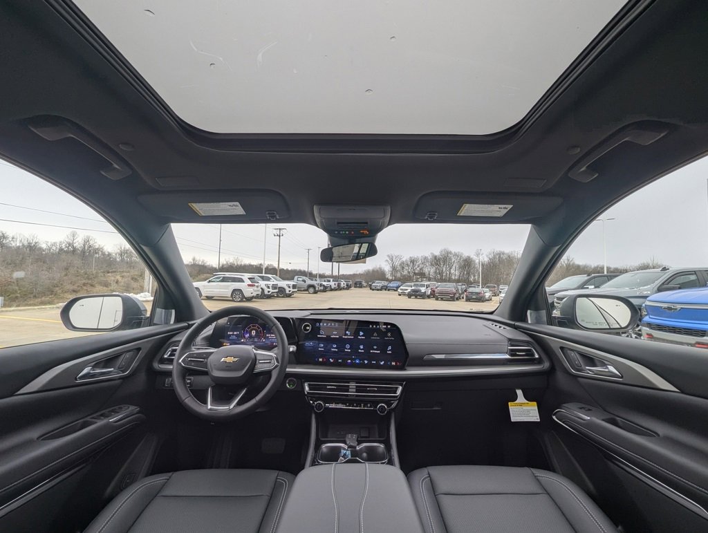 New 2026 Chevrolet Traverse LT w/ Sun and Wheel Package image 18