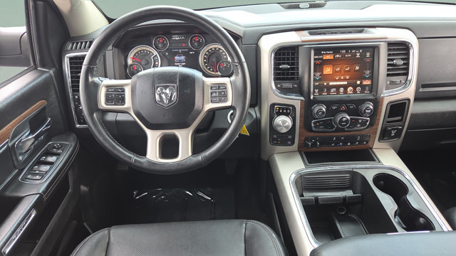 Used 2017 RAM 1500 Laramie AWD/4WD image 12