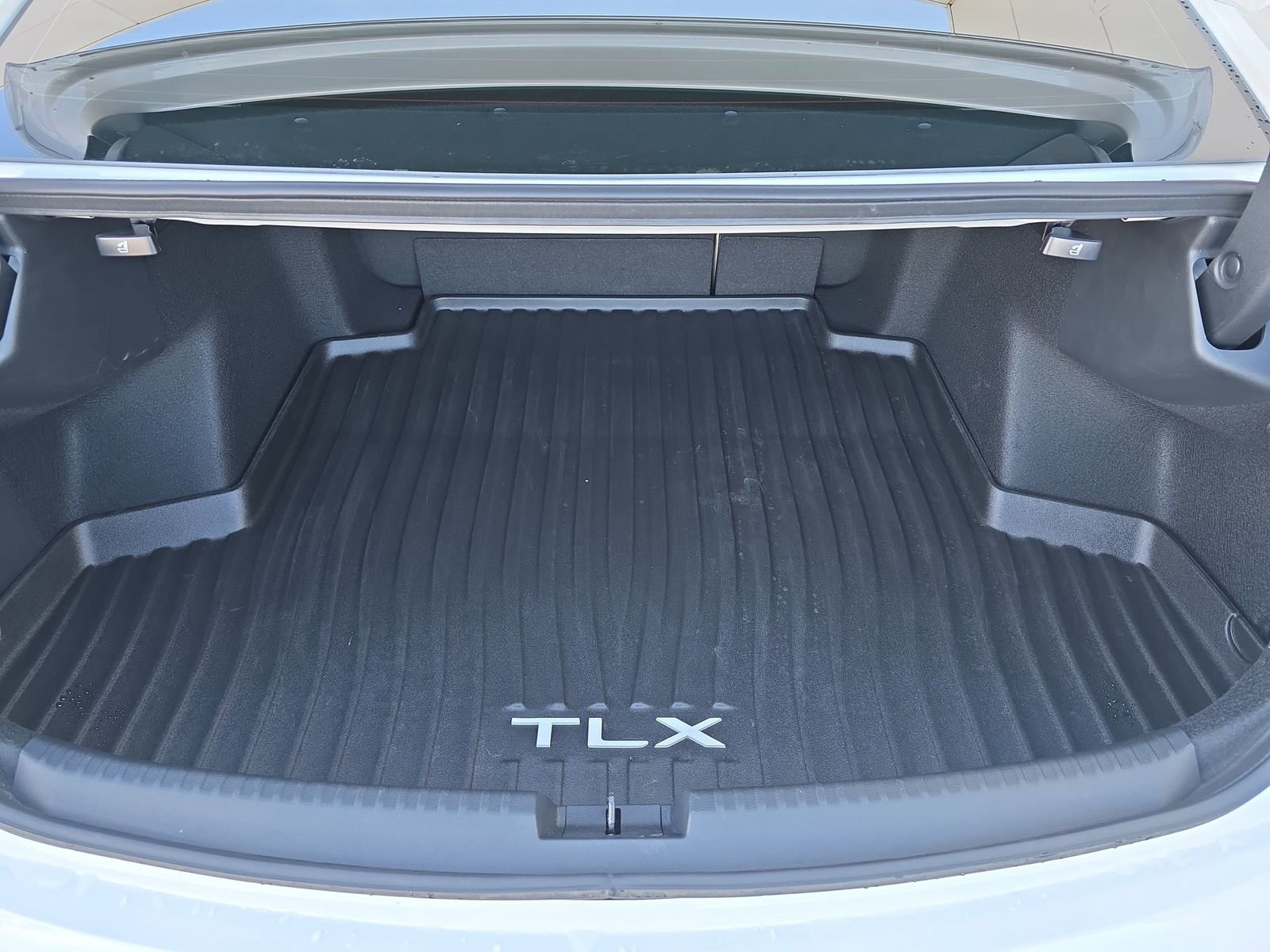 Used 2025 Acura TLX w/ Technology Package image 14