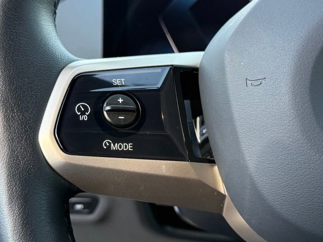 Used 2026 BMW iX xDrive60 image 25