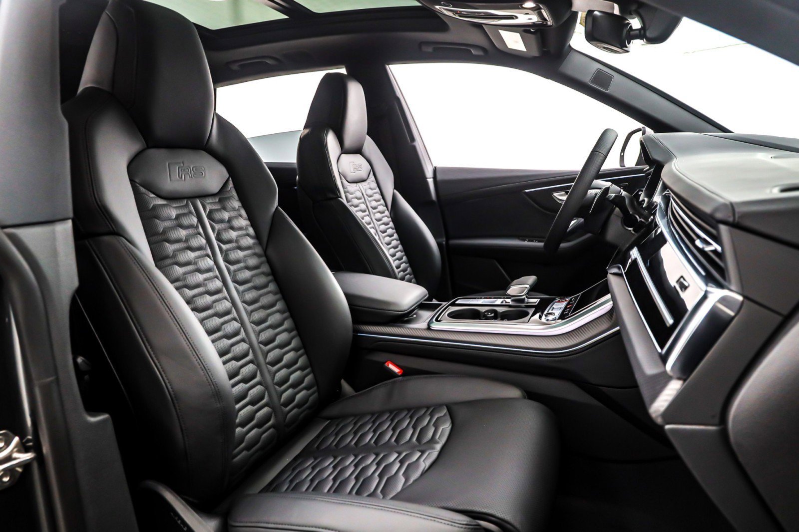 New 2026 Audi RS Q8 performance image 7