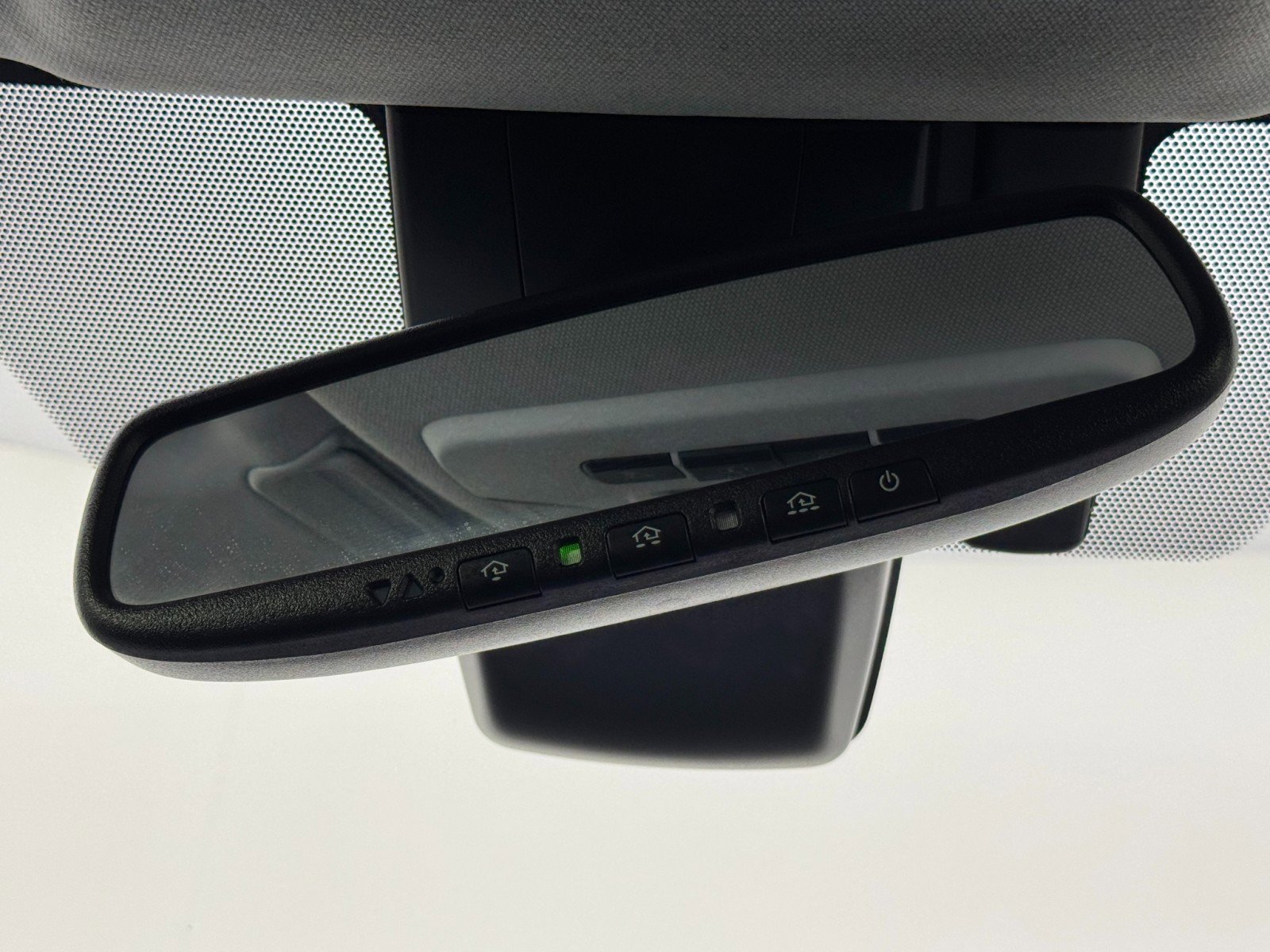 Used 2022 Toyota Prius XLE w/ Premium Convenience Package image 31