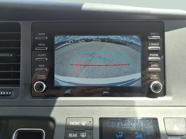 Used 2020 Toyota Sienna L FWD image 19