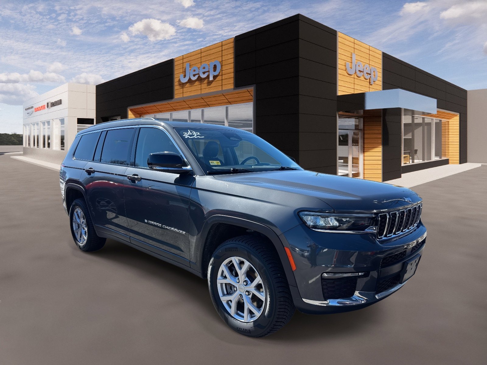 Certified 2022 Jeep Grand Cherokee L Limited AWD/4WD image 1