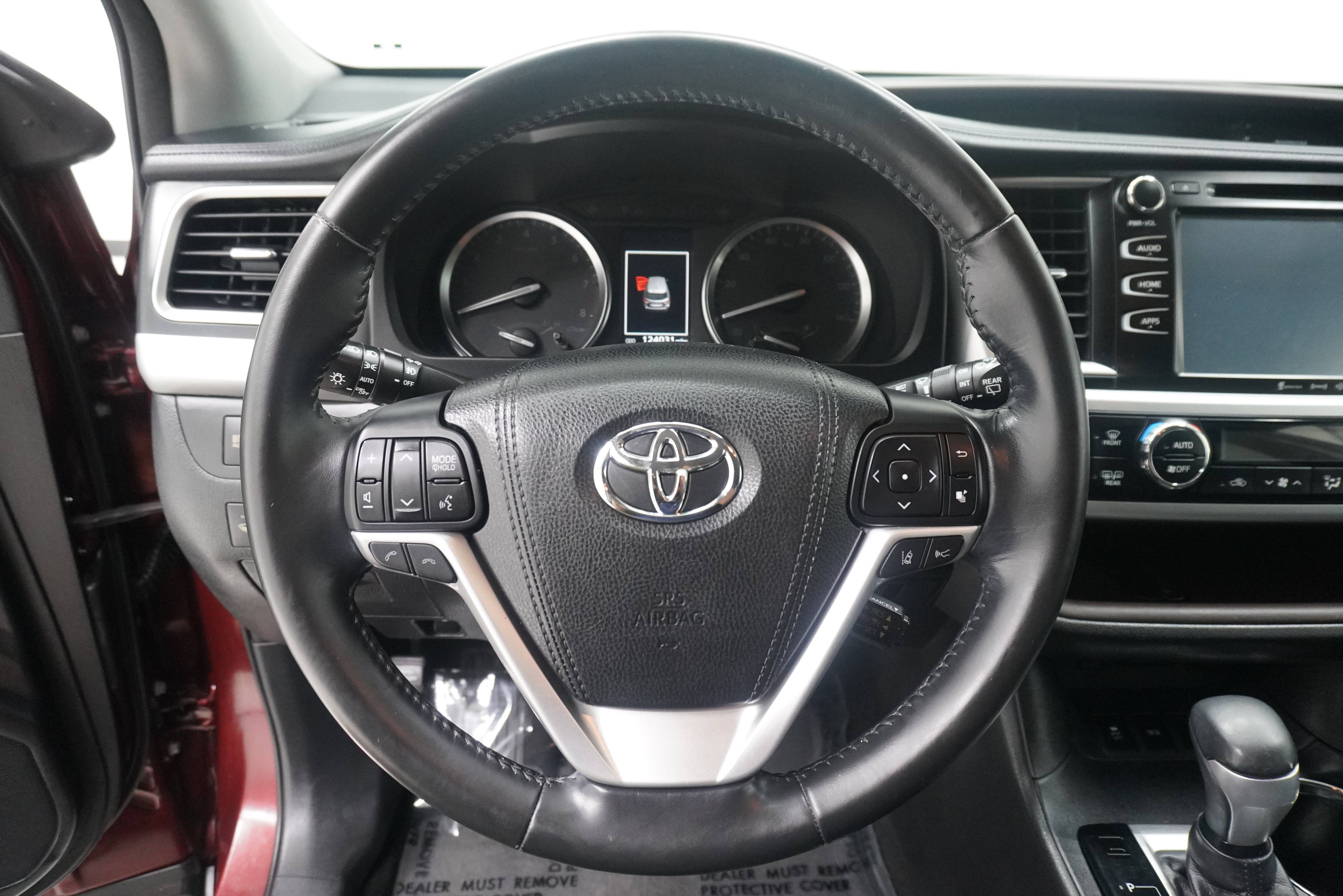 Used 2017 Toyota Highlander XLE FWD image 17