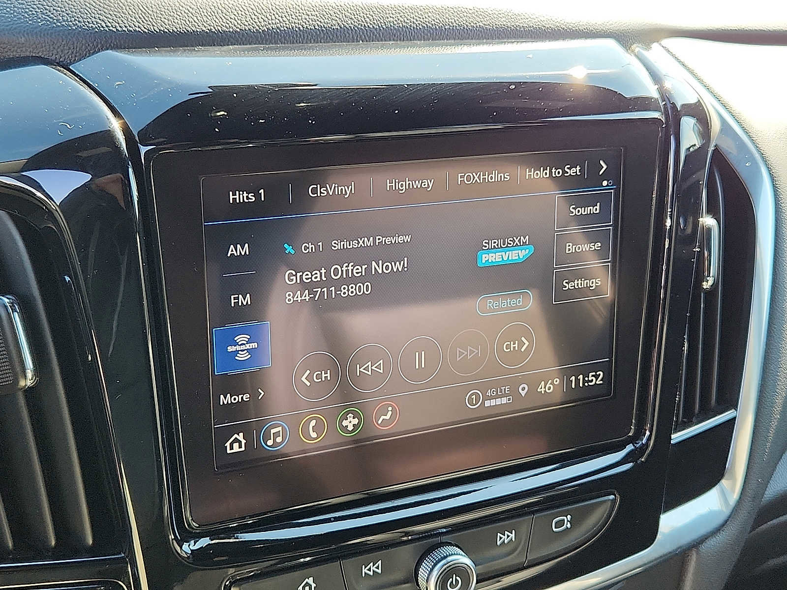 Used 2023 Chevrolet Traverse LT AWD/4WD image 16