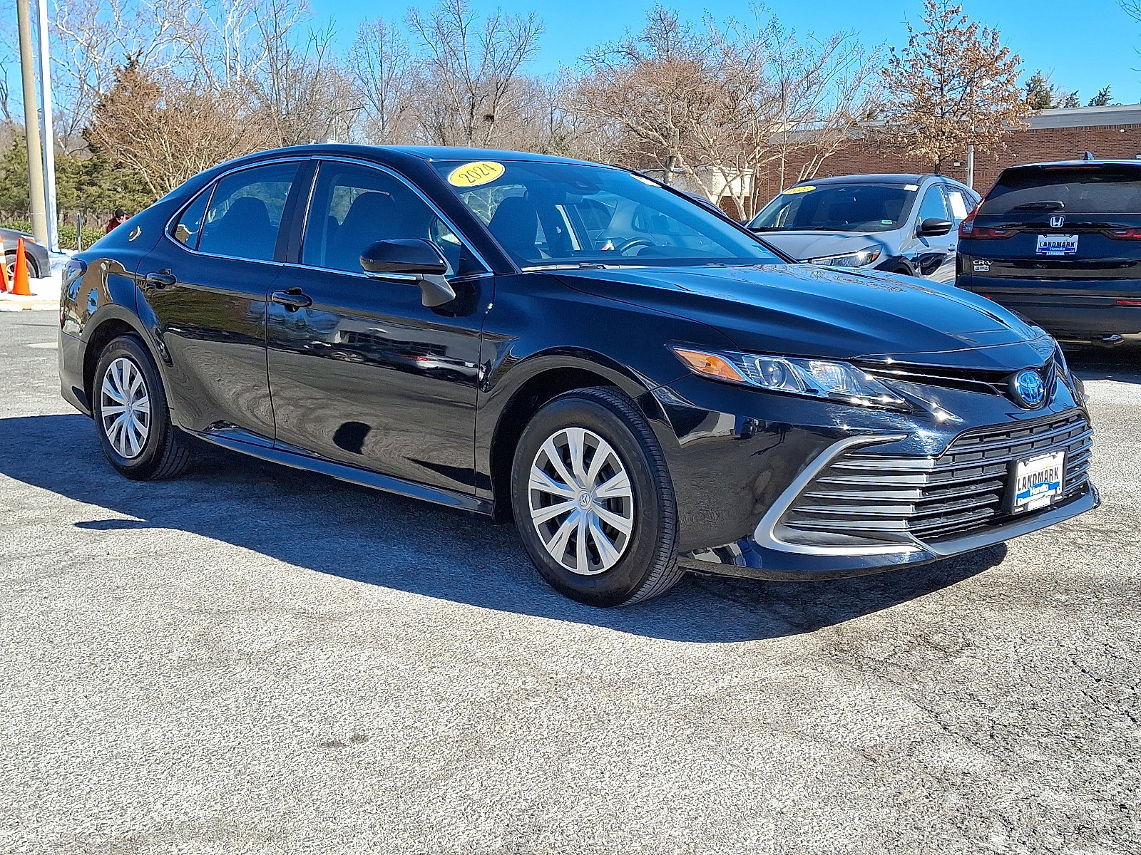 Used 2024 Toyota Camry LE image 3