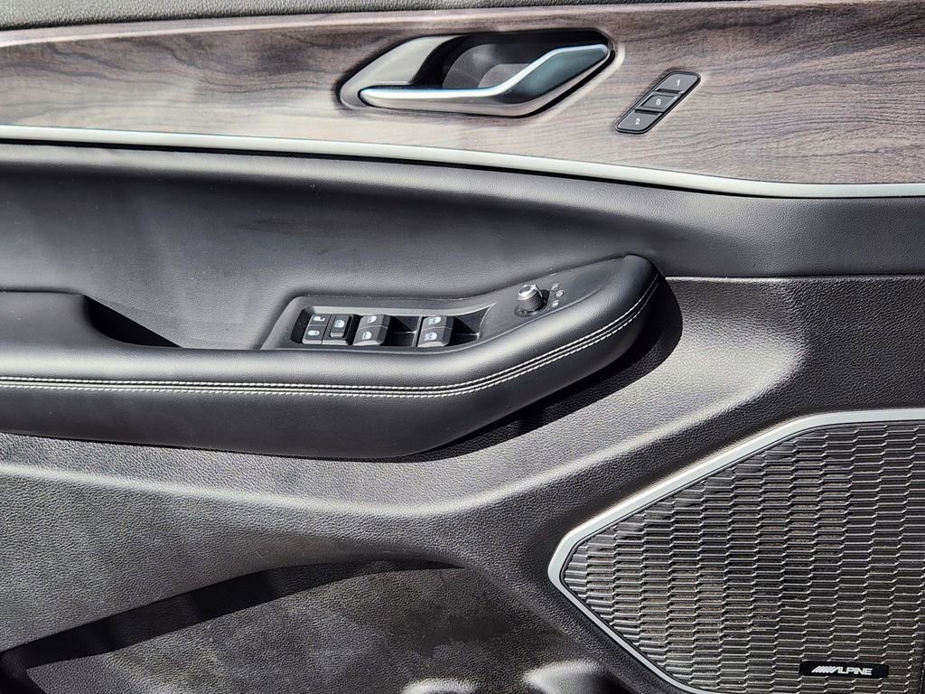 Used 2024 Jeep Grand Cherokee Limited 4xe image 12