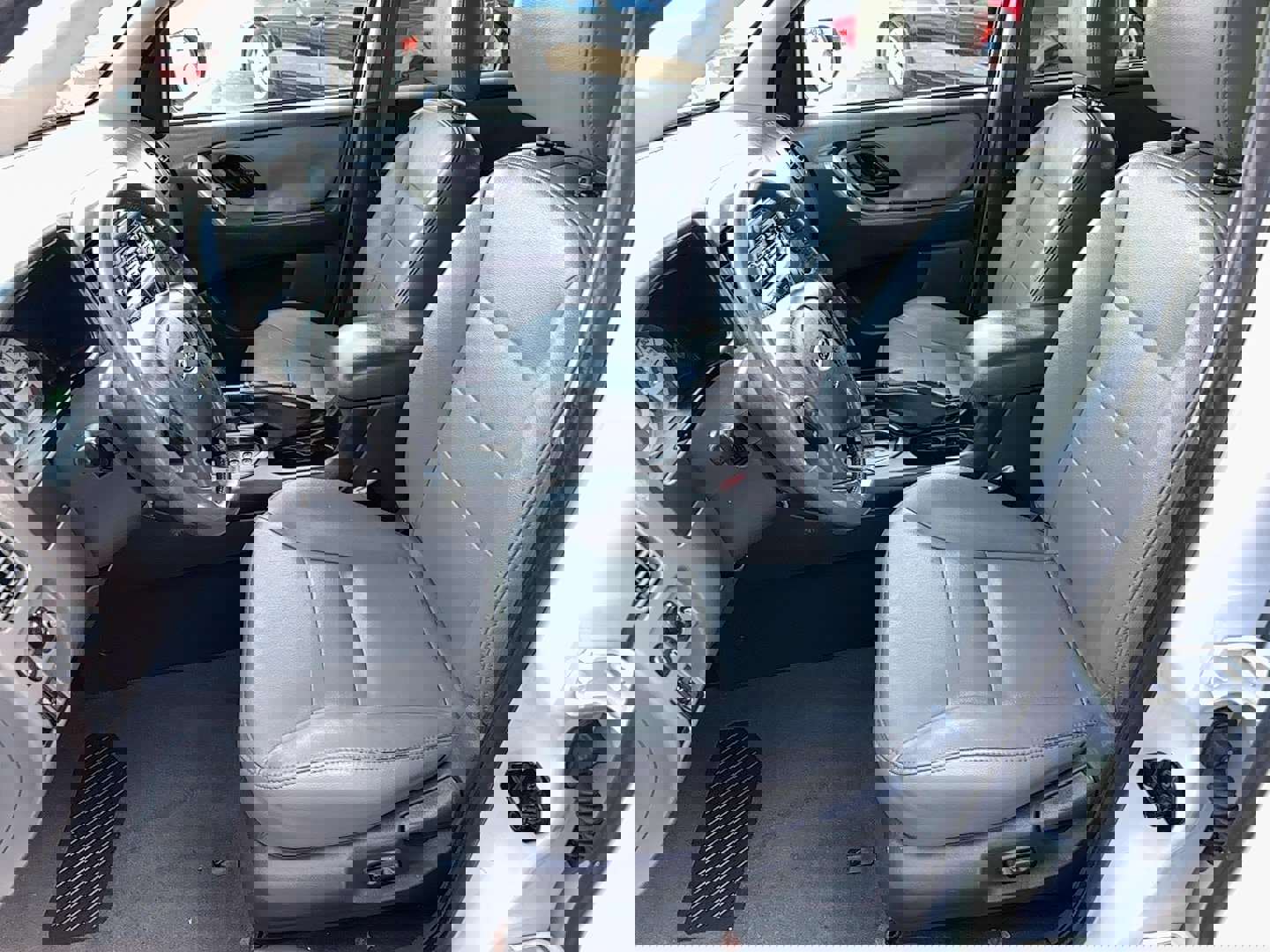 Used 2005 Ford Escape XLT image 6