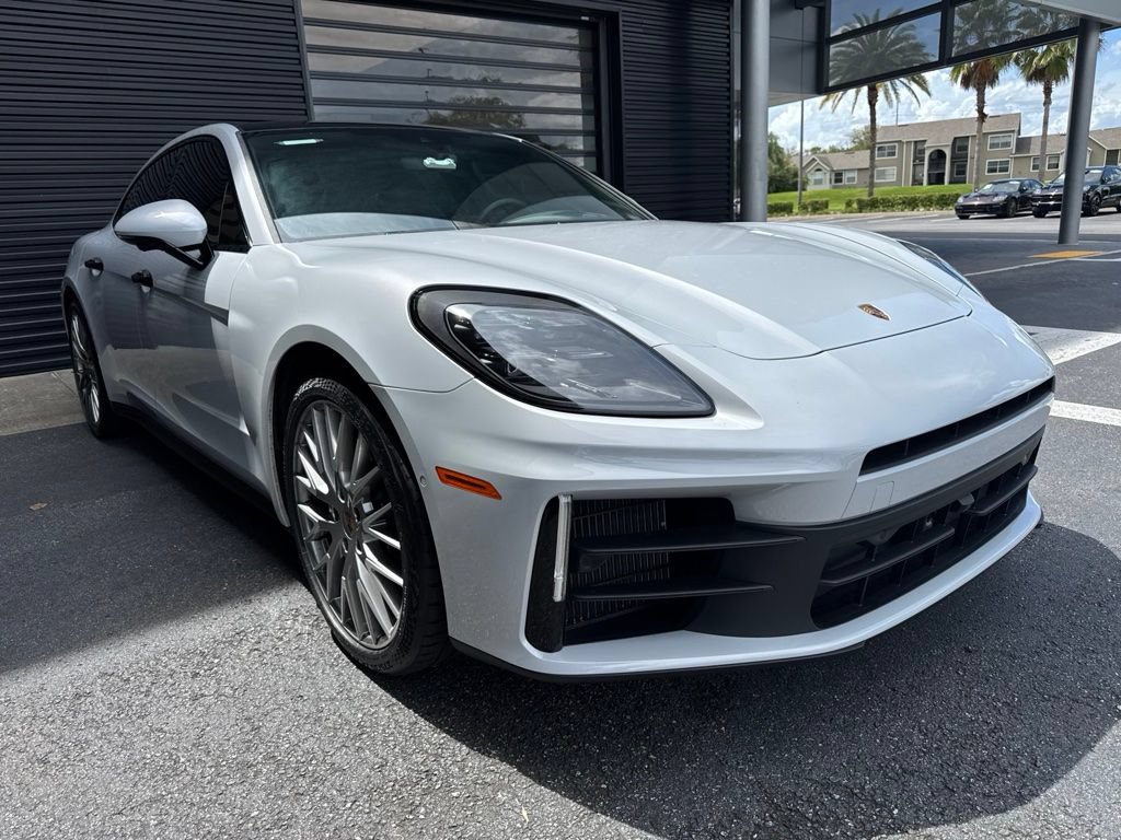 Certified 2025 Porsche Panamera video 2