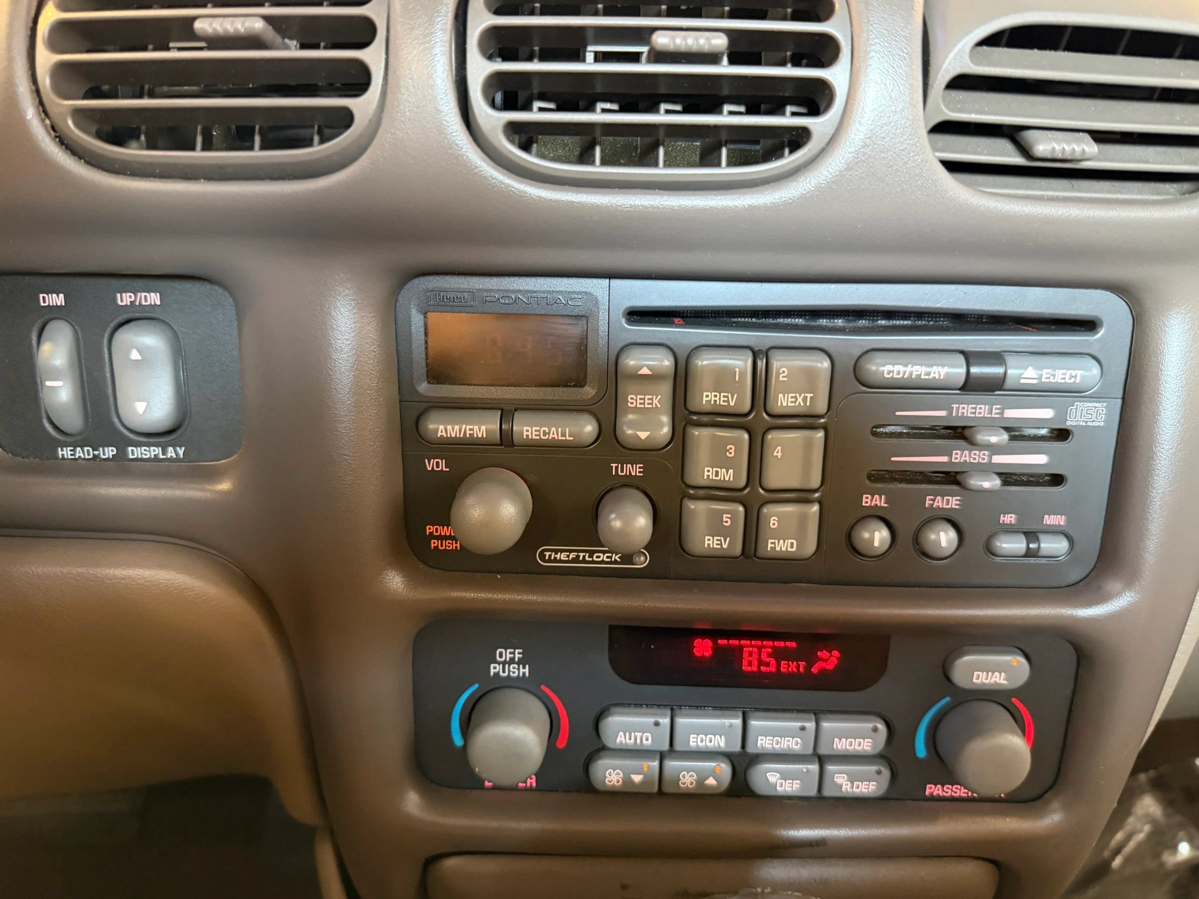 Used 2000 Pontiac Grand Prix GT w/ Opt Pkg FWD image 18