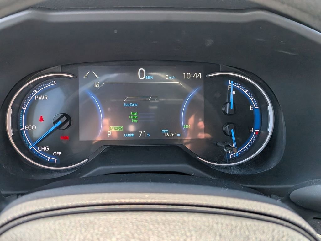 Used 2025 Toyota RAV4 XLE AWD/4WD image 16