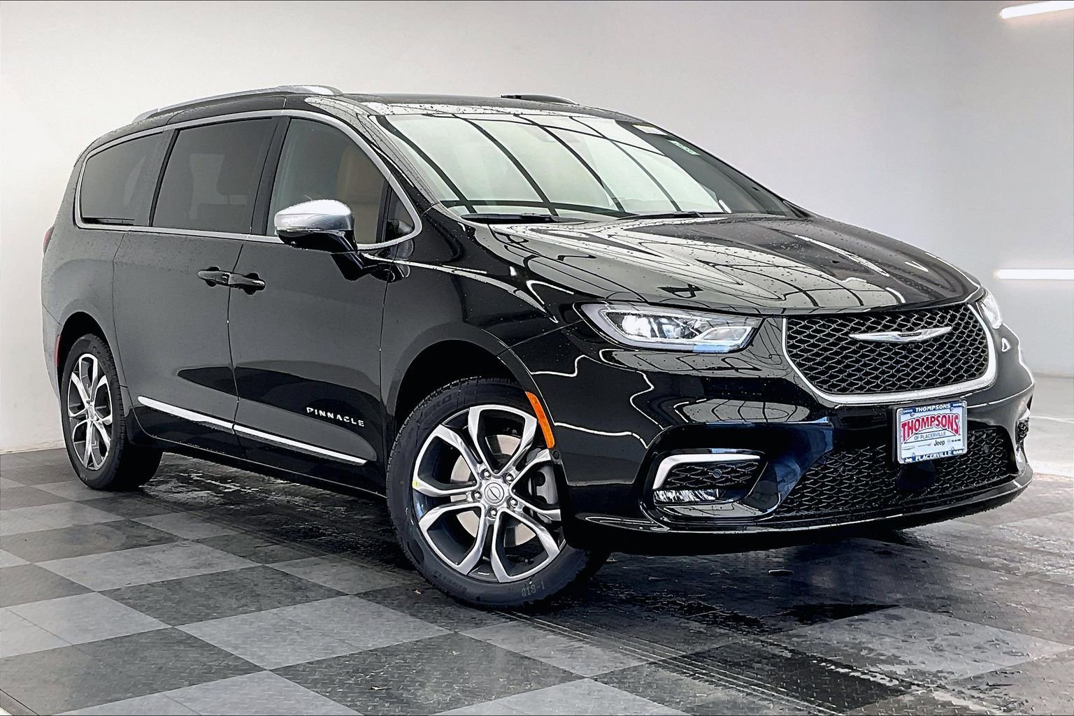 New 2026 Chrysler Pacifica Pinnacle image 1