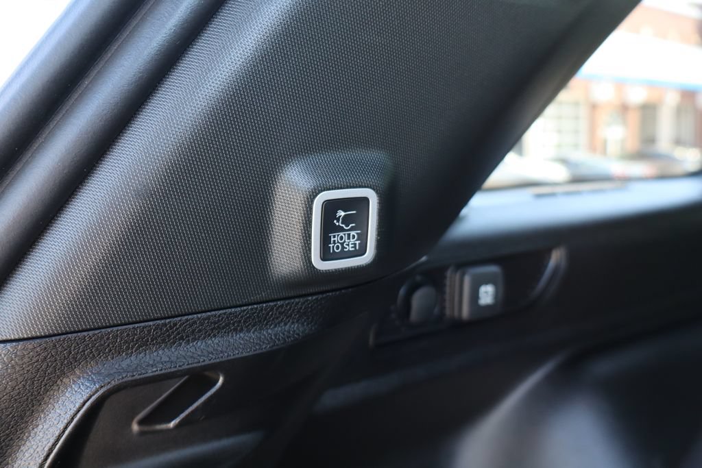 Used 2024 Jeep Grand Cherokee Altitude AWD/4WD image 33
