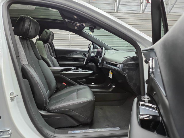 Used 2024 Cadillac Lyriq Tech w/ Driver Assist Package AWD/4WD image 14