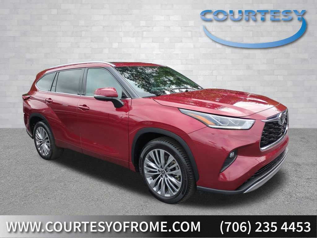 Used 2021 Toyota Highlander Platinum FWD image 1