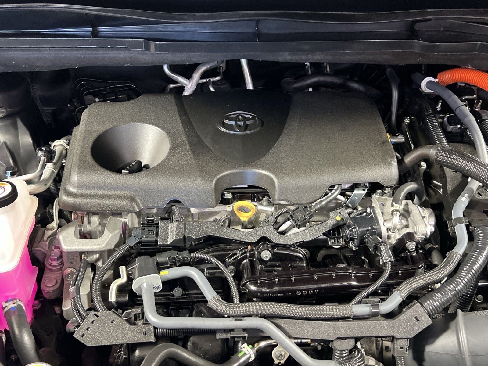 Used 2025 Toyota Sienna XSE w/ XSE Plus Package AWD/4WD image 30