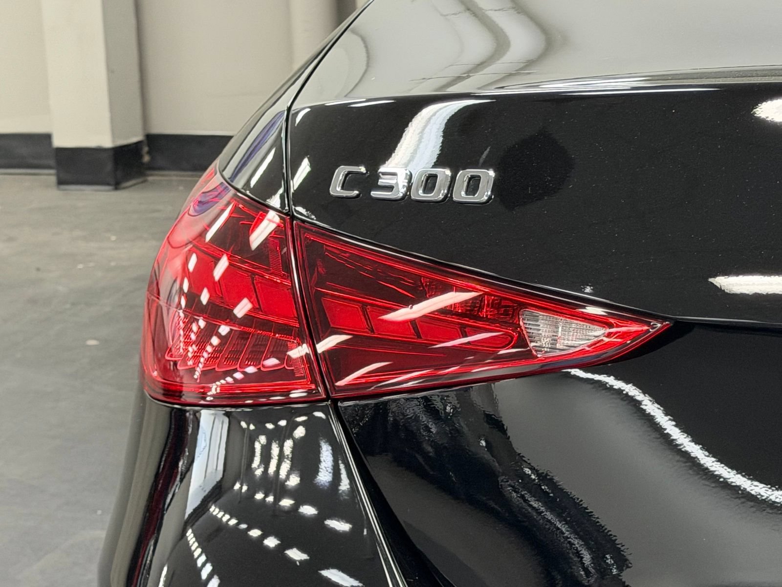Used 2023 Mercedes-Benz C 300 4MATIC Sedan image 12