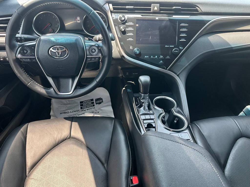 Used 2018 Toyota Camry XSE FWD image 19