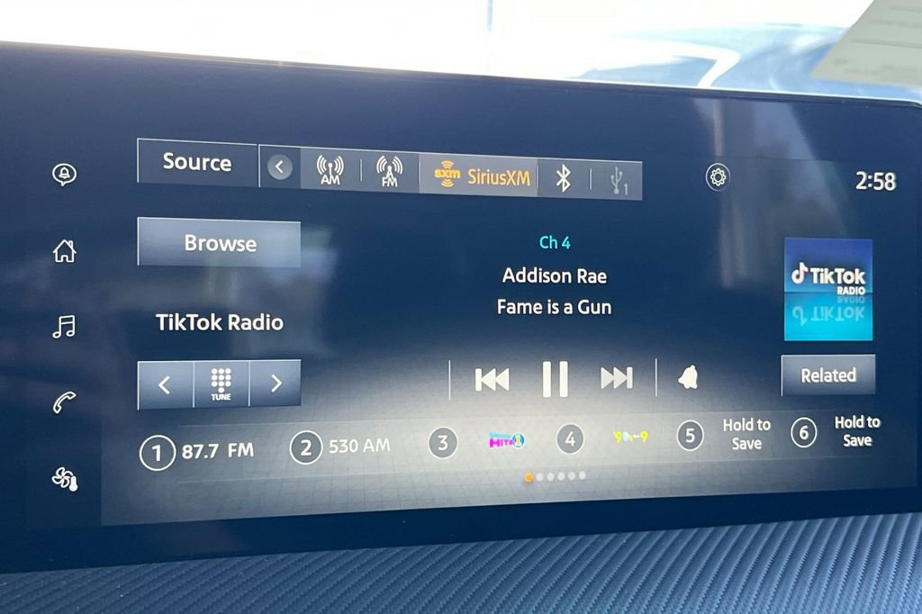 New 2025 Nissan Kicks SR w/ Illumination Package image 15