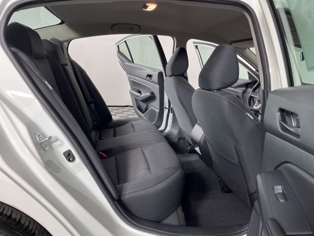 Used 2025 Nissan Altima 2.5 SV image 45