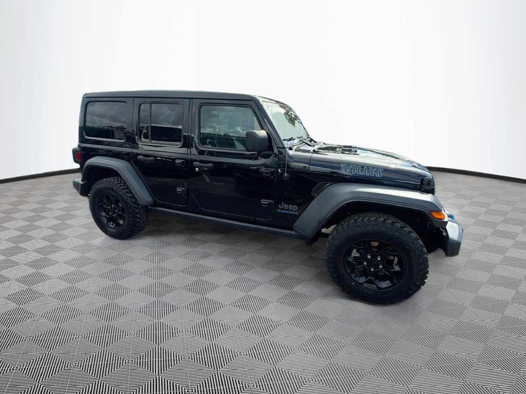 Certified 2023 Jeep Wrangler Unlimited w/ Sun & Screen Package AWD/4WD image 5