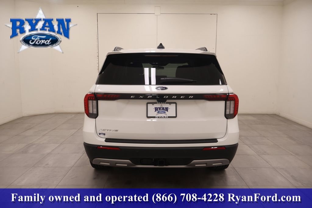 New 2026 Ford Explorer Active w/ Active Comfort Package image 4