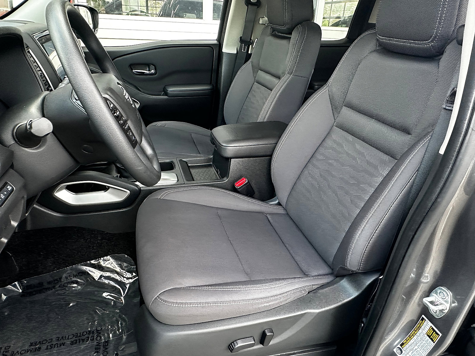 Used 2024 Nissan Frontier SV image 31